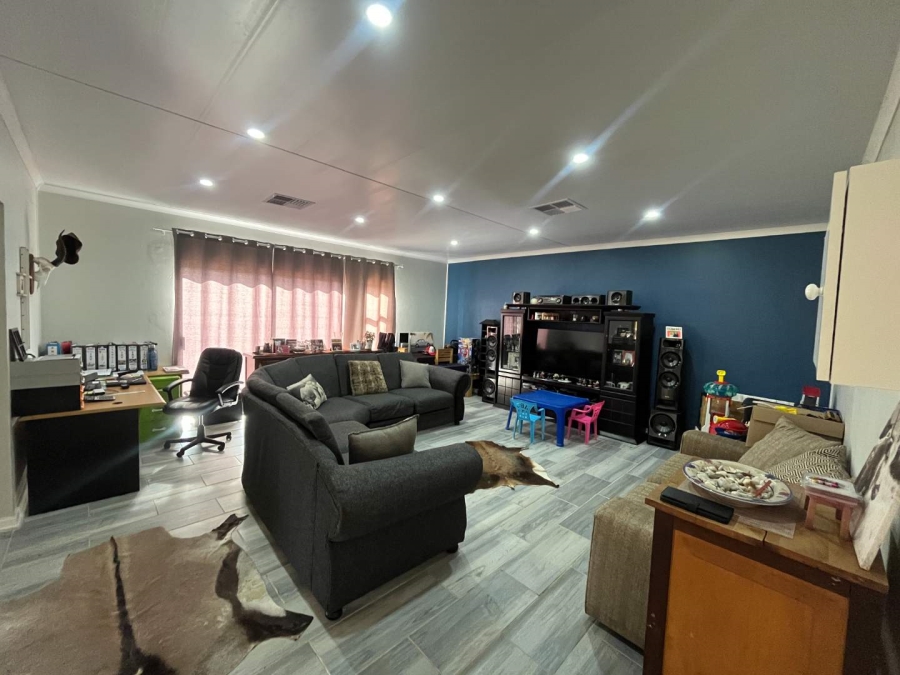 4 Bedroom Property for Sale in Keidebees Northern Cape